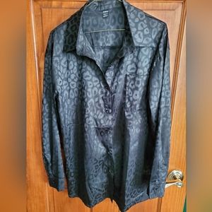Womens SHEIN gray snake skin pattern blouse, size small